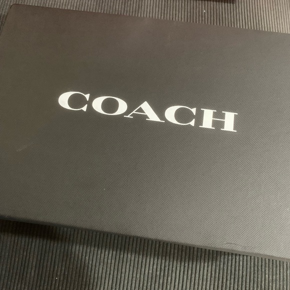 brand new in box Coach C118 In Signature Canvas - Women's In Tan/natural/rust - Picture 8 of 9